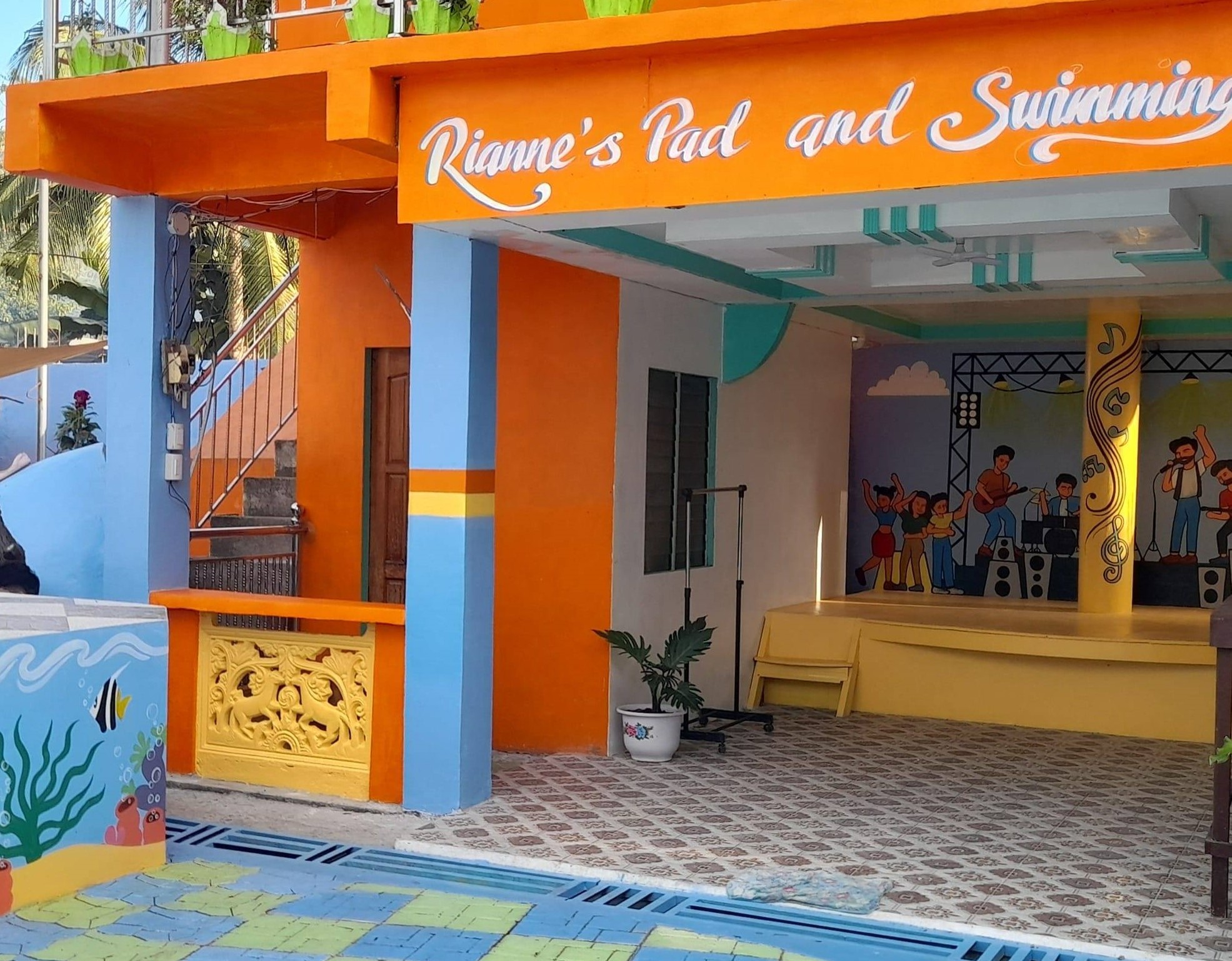 Rianne's Pad & Swimming Pool